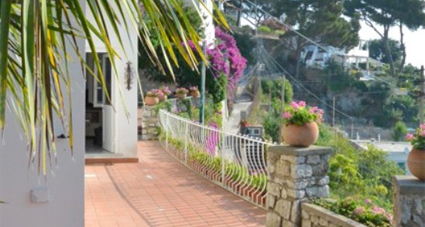 capri villa pool